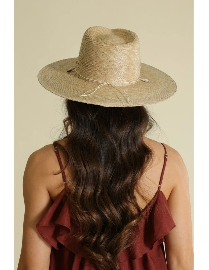 Andrina Fedora in Natural image 6