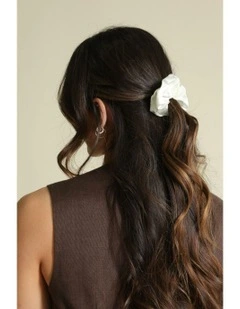 Mara Scrunchie Set in White