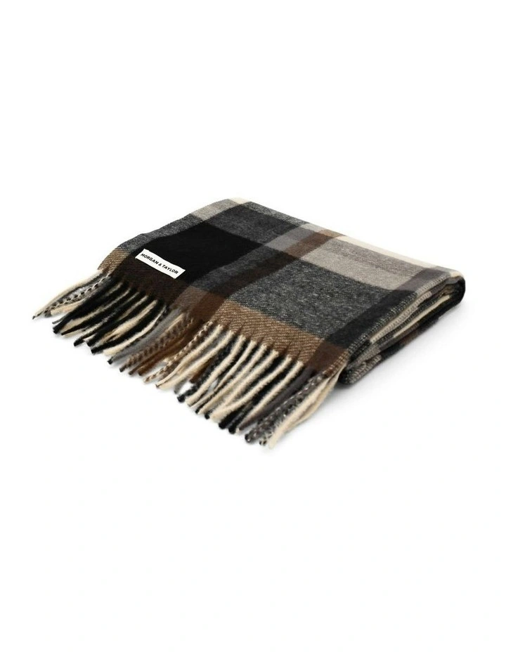 Hana Scarf in Black image 3