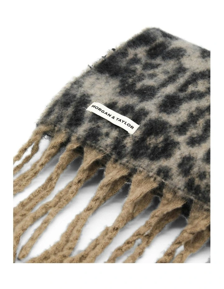 Eliana Scarf in Grey image 2