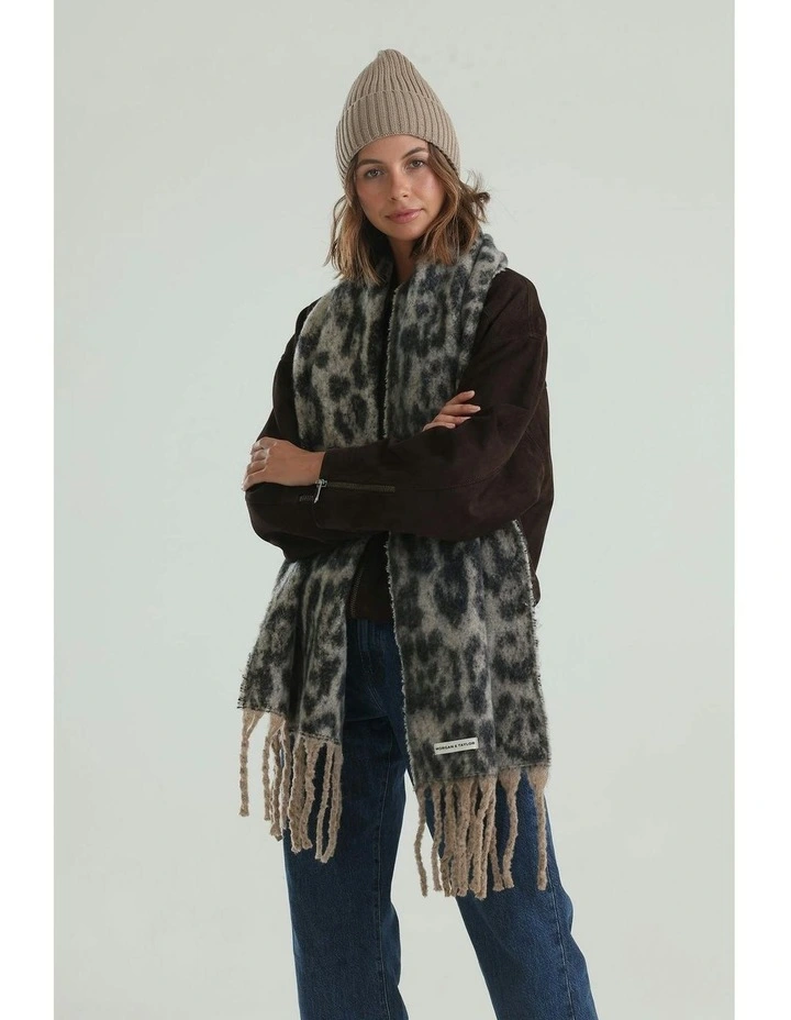 Eliana Scarf in Grey image 6