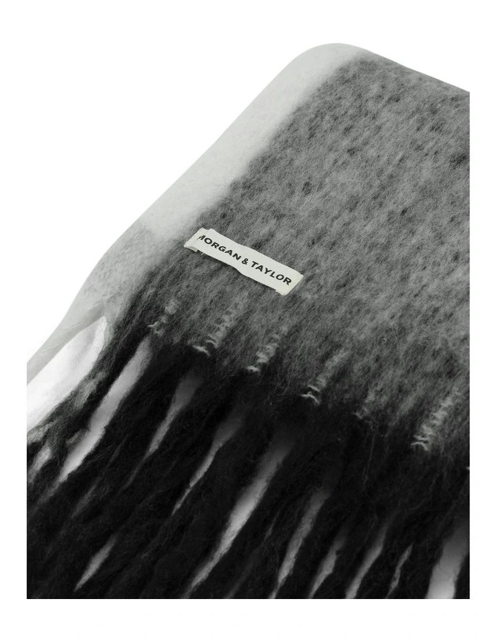 Mya Chunky Scarf in Black image 6