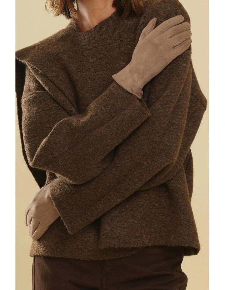 Amalie Faux Suede Gloves in Beige image 4
