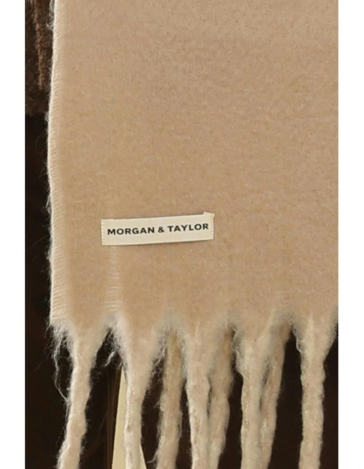 Hannah Reversible Scarf in White Cream image 7