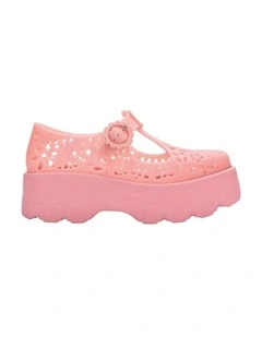 Kick Off Lace Shoes in Pink