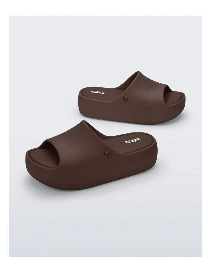 Free Platform Slide in Bronze image 2