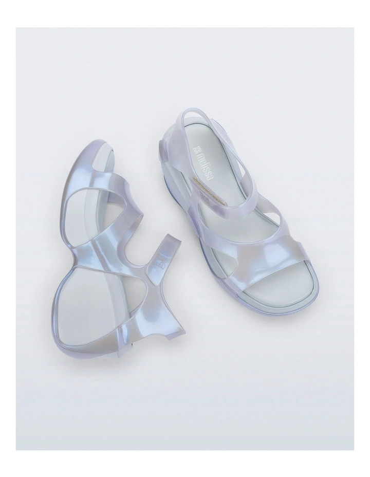 Edge in Pearly Blue image 3