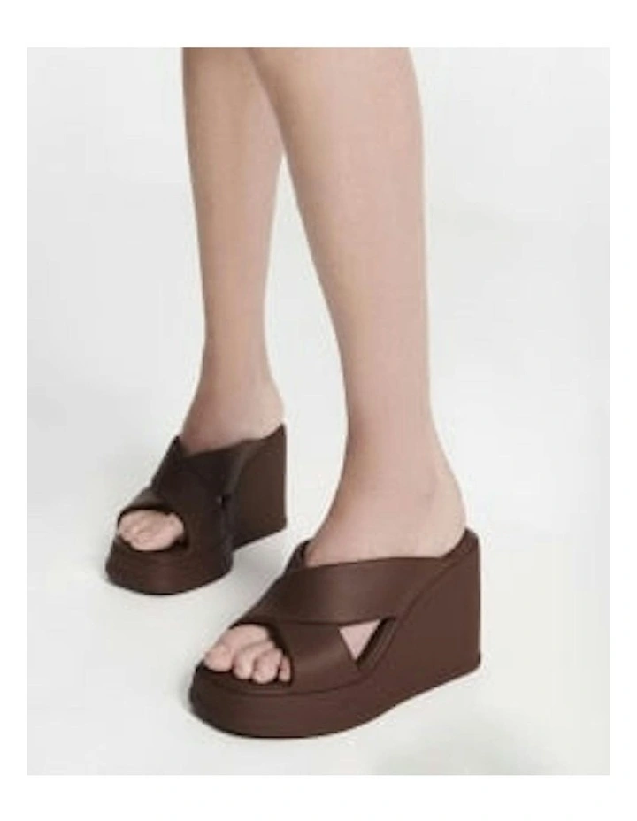 Free Vibe Wedge in Bronze image 5