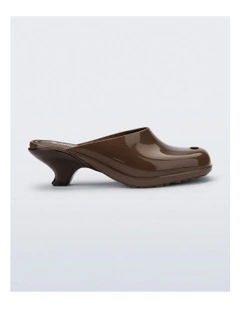 Gaia Shoe in Brown