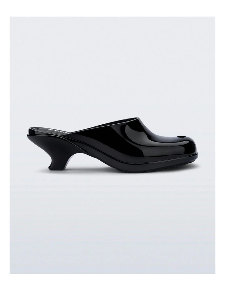 Gaia Low Heels in Black image 1