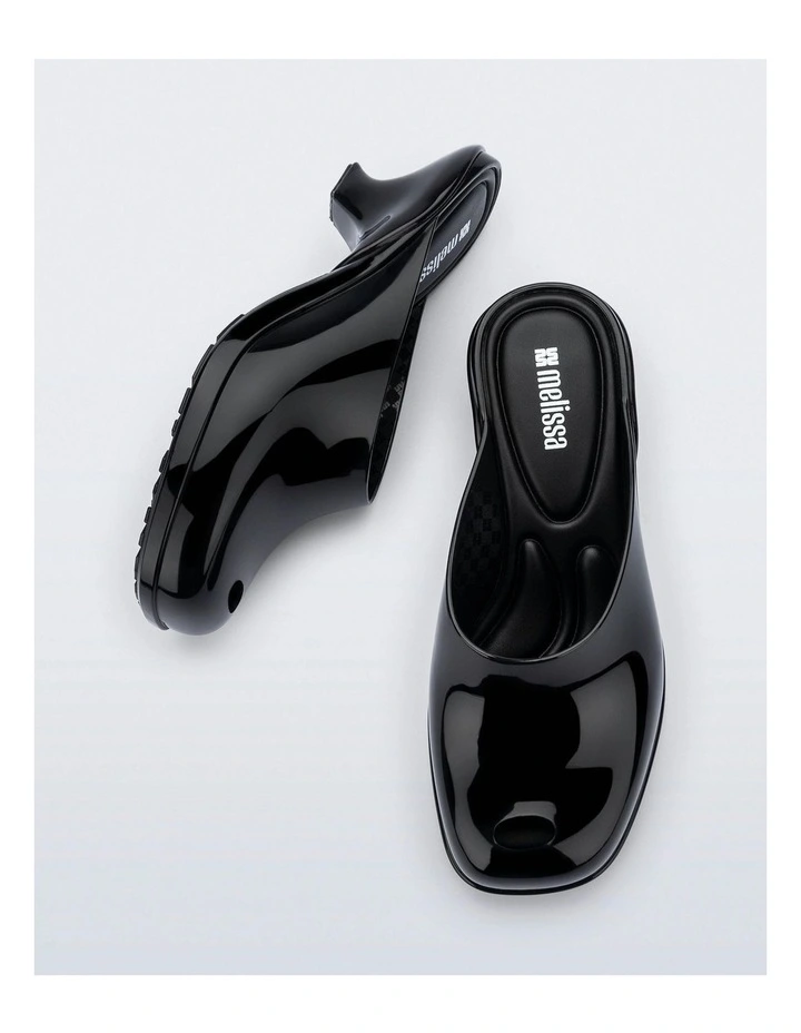 Gaia Low Heels in Black image 2