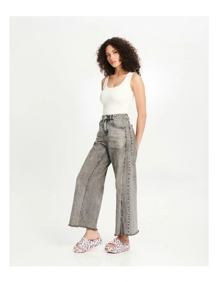 Free Platform Slide + Hello Kitty in Black image 2