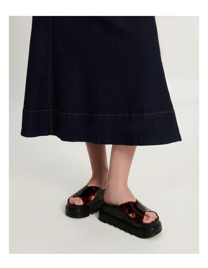 Cozy Cross Platform Ad in Black Tortoise image 4