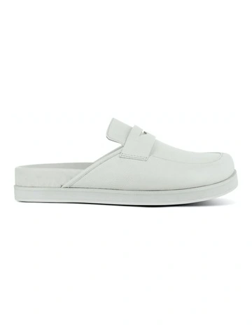 Zayn I Flat Mules in White