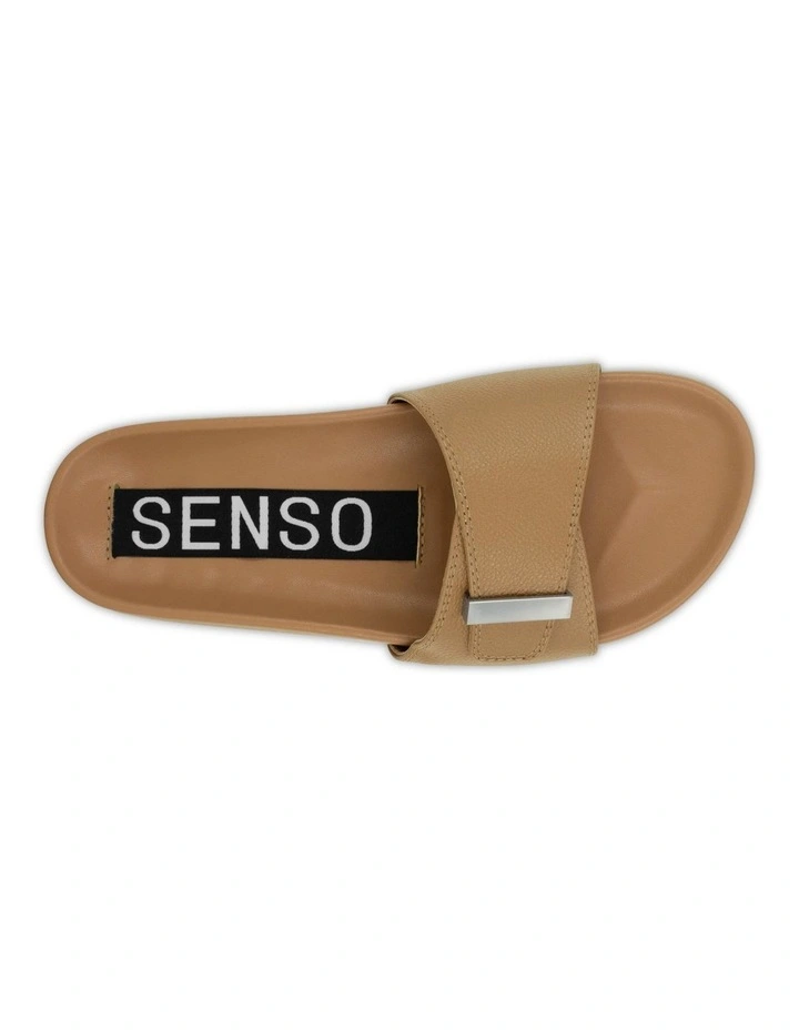 Donna I Flat Sandals in Camel image 4