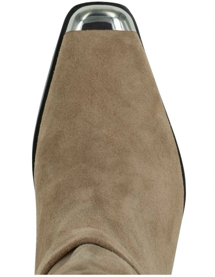 Rayana Knee Hight Boots in Brown image 4