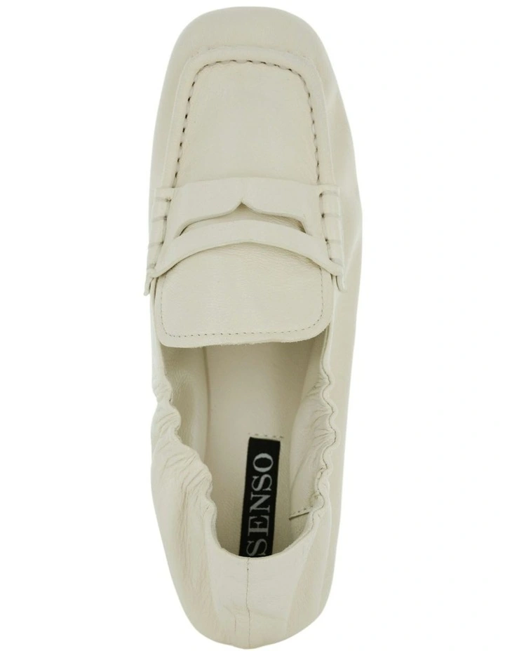 Astro I Loafers in Cream image 4