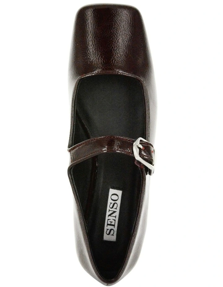 Binky II Shoe in Burgundy image 4