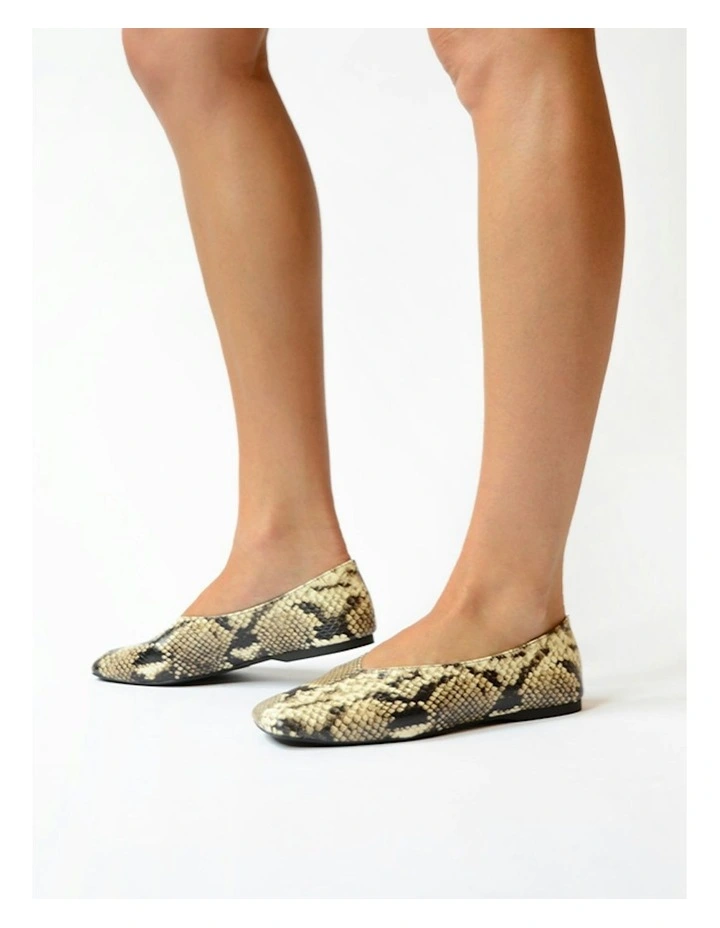 Brynn III Shoe in Brown Multi image 5