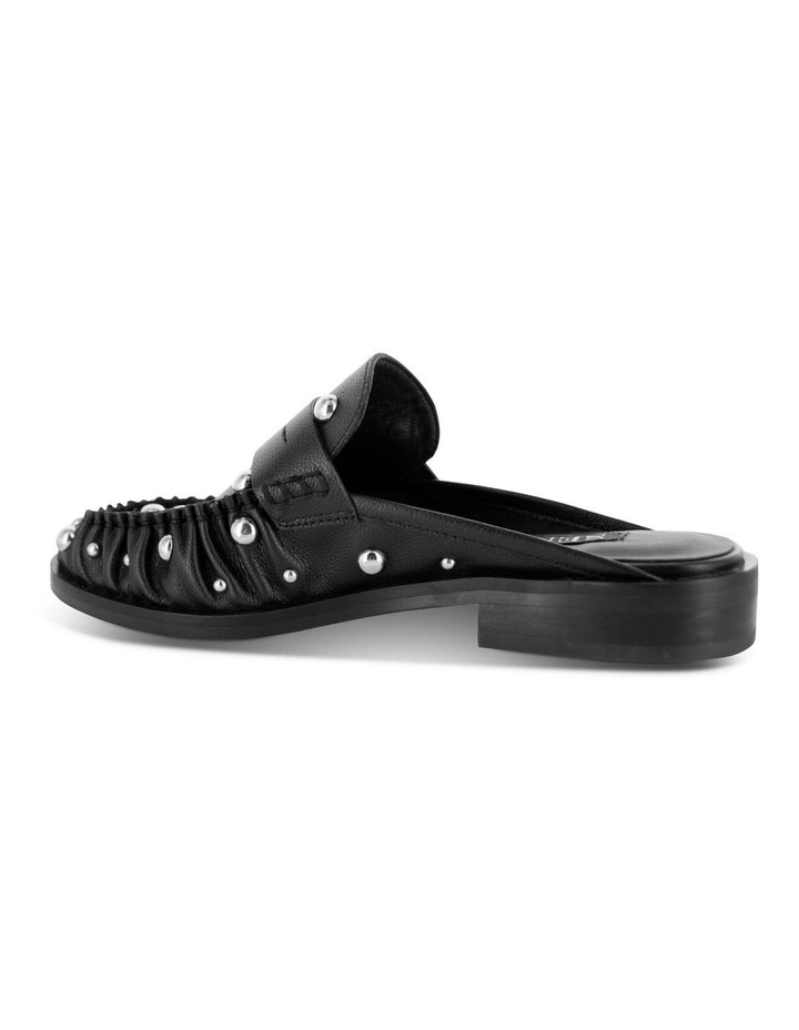 Chase Shoe in Black image 3