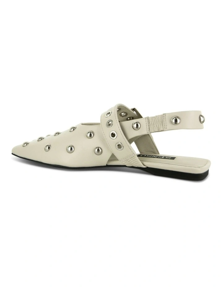 Kingston II Flat in Cream image 3