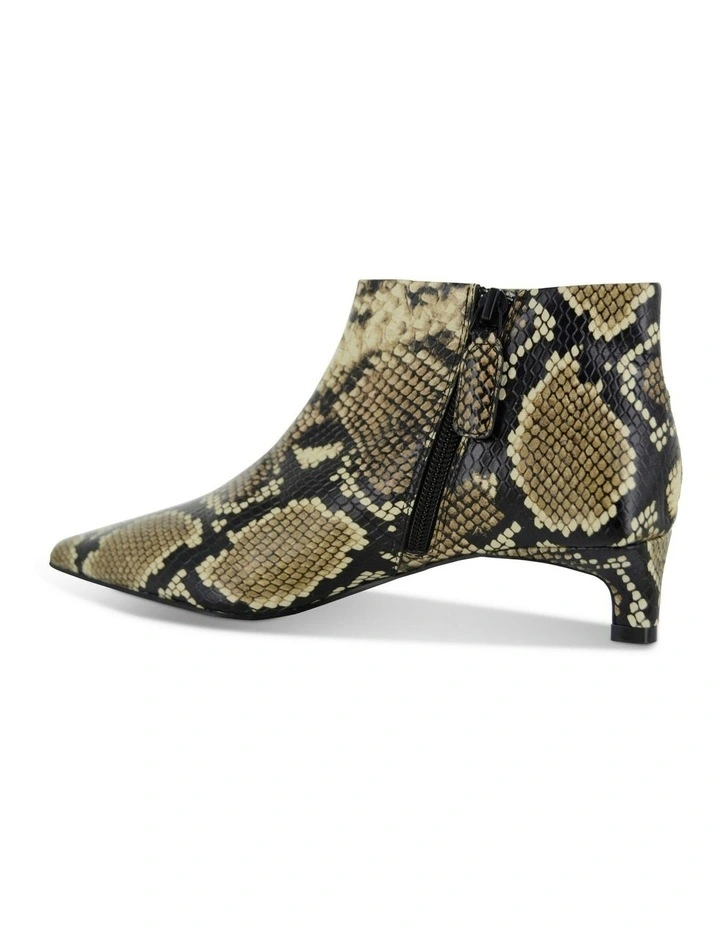Heloise II in Brown Multi image 3