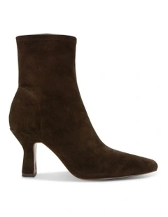 Freya II Boots in Chocolate