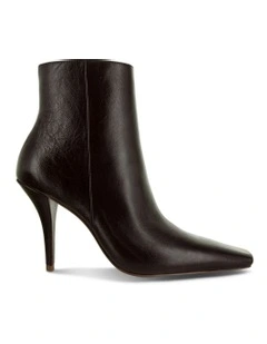 Odin II Boots in Burgundy