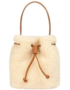 Fluffy Bucket Bag in Natural