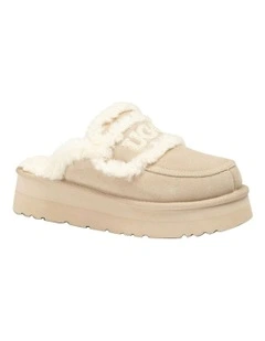 Violet Shearling Platform Slipper in Beige