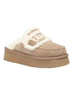 Violet Shearling Platform Slipper in Brown