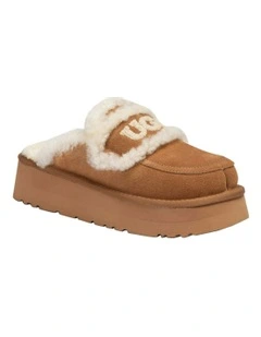 Violet Shearling Platform Slipper in Chestnut