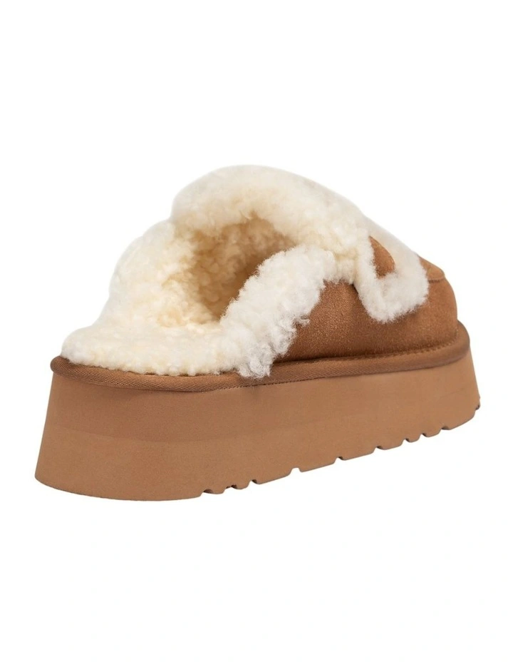 Violet Shearling Platform Slipper in Chestnut image 4