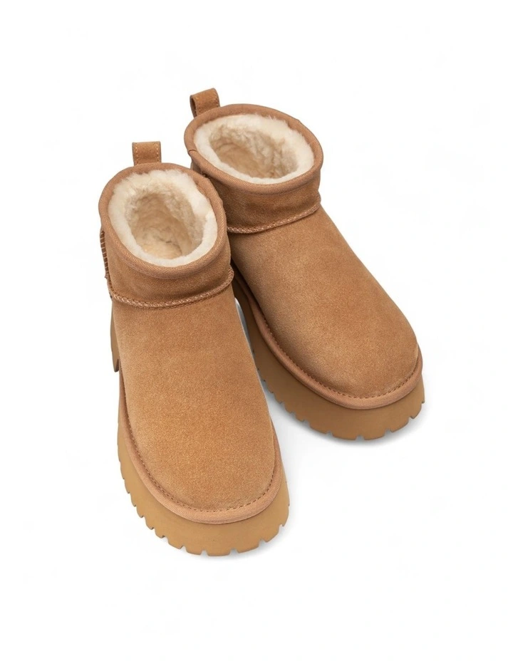 Classic Ultra Tl Boots in Chestnut image 3