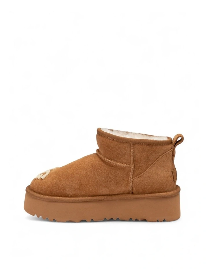 Classic Dana Emb Logo Platform Ultra Boots in Chestnut image 5