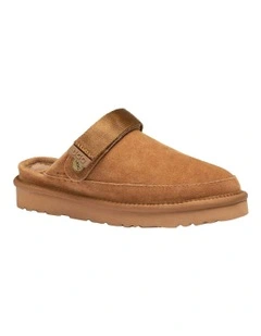 Oz Shearling Clog in Chestnut