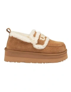 Violet Shearling Platform Loafer in Chestnut