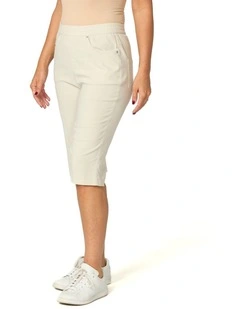 Vibe Stretch Pull on Long Shorts in Cream