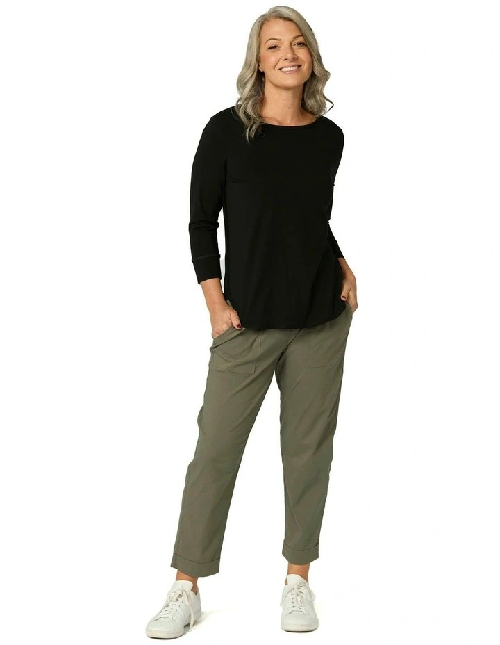 Vibe Stretch Patch Pocket 7/8 Pant in Green image 4