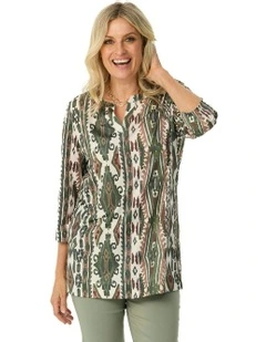Peru 3/4 Sleeve V-neck Tunic in Green