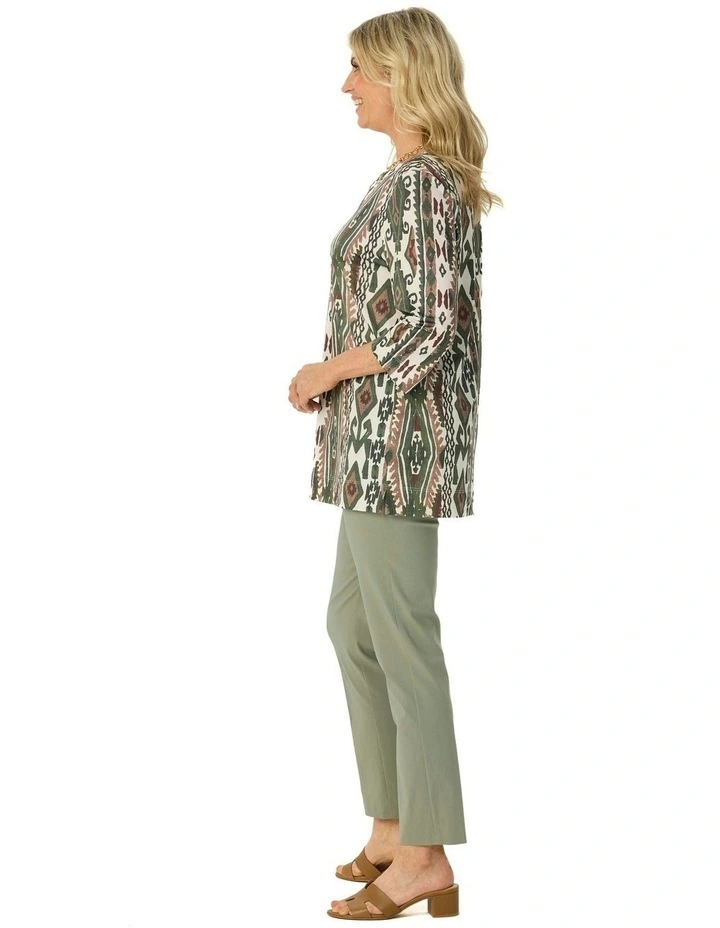 Peru 3/4 Sleeve V-neck Tunic in Green image 3