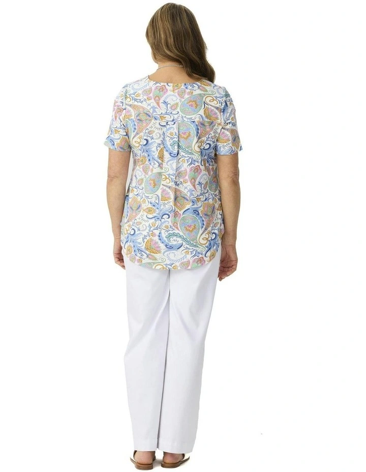 La Fiesta Short Sleeve Pleat Back Tee in Multi image 2