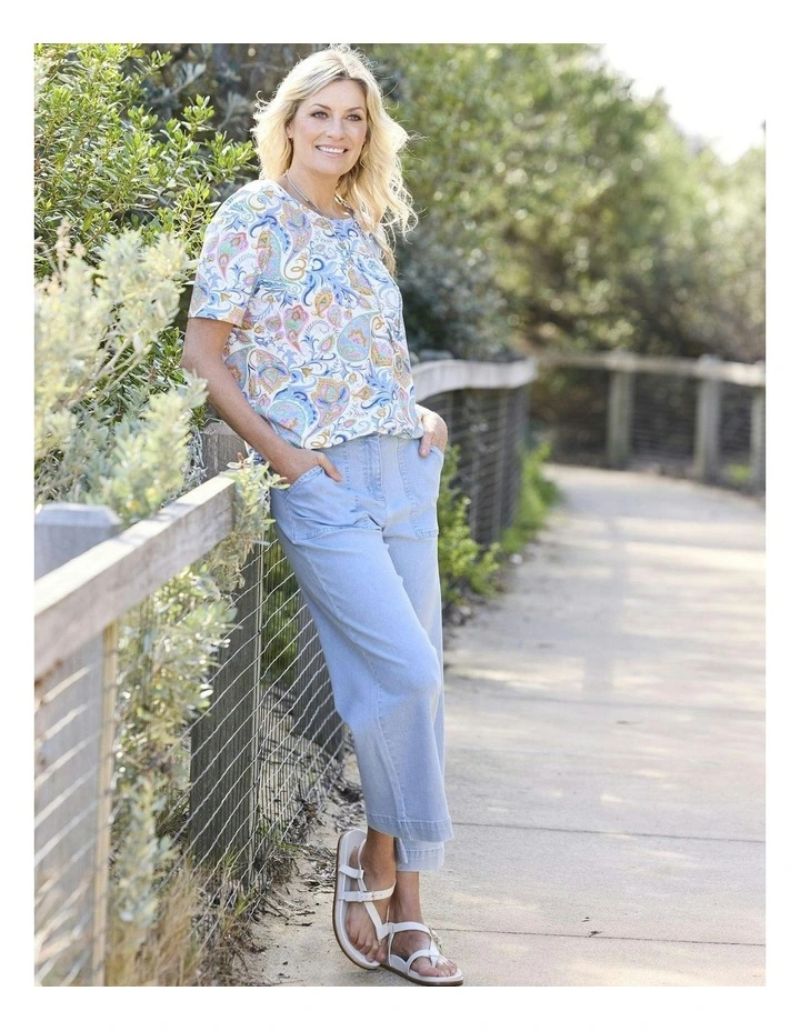 La Fiesta Short Sleeve Pleat Back Tee in Multi image 5