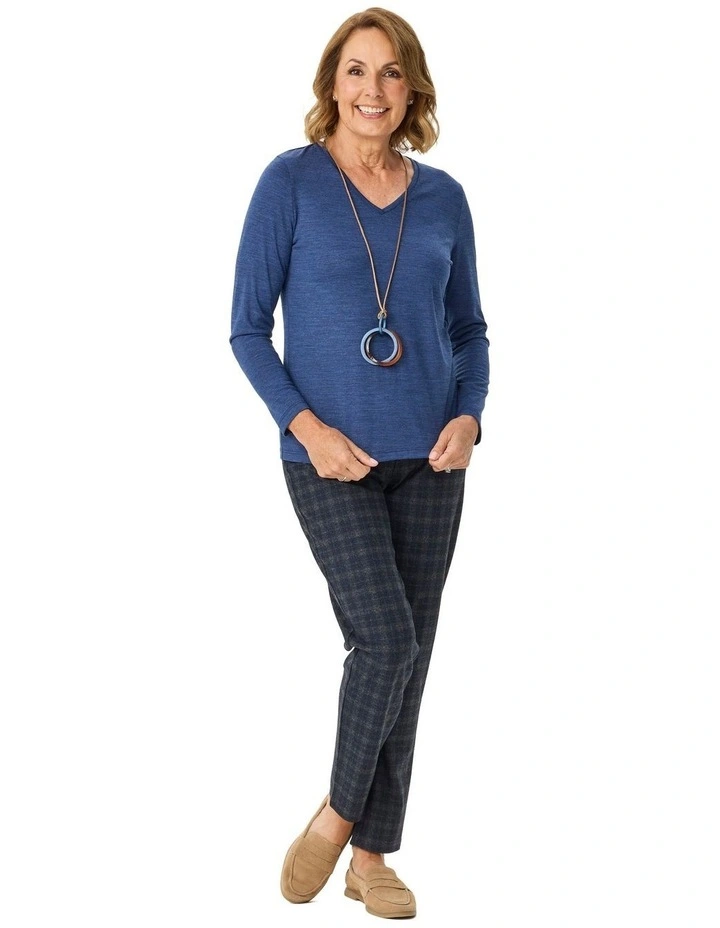 Hedrena V Neck Long Sleeve Top in Blue image 4