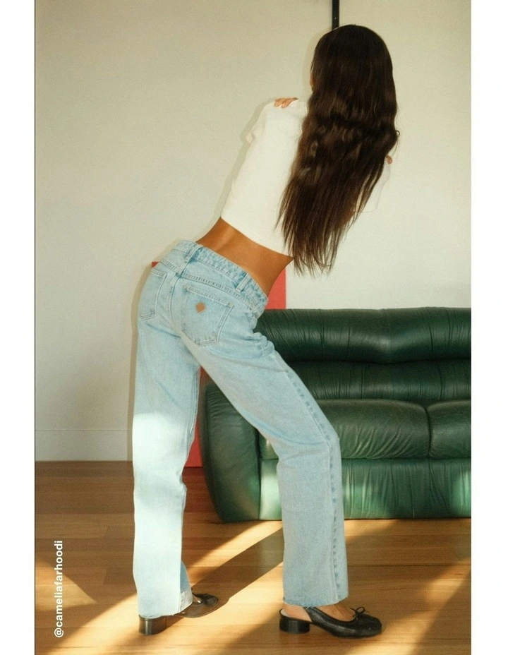 99 Low Straight Petite Jeans in Walkaway image 5