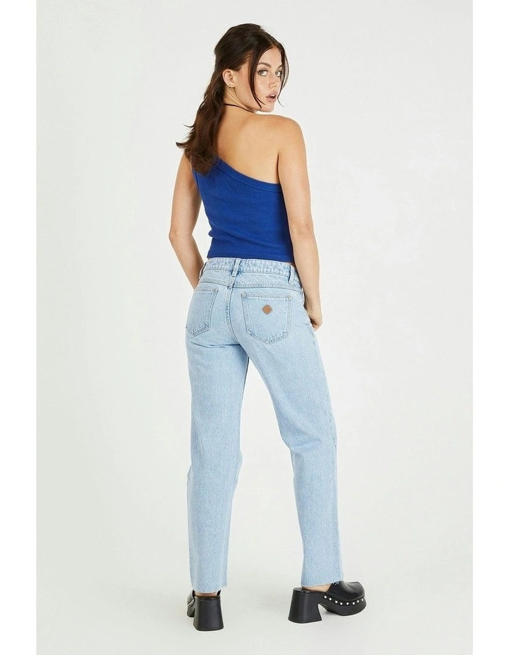 99 Low Straight Petite Jeans in Walkaway image 7