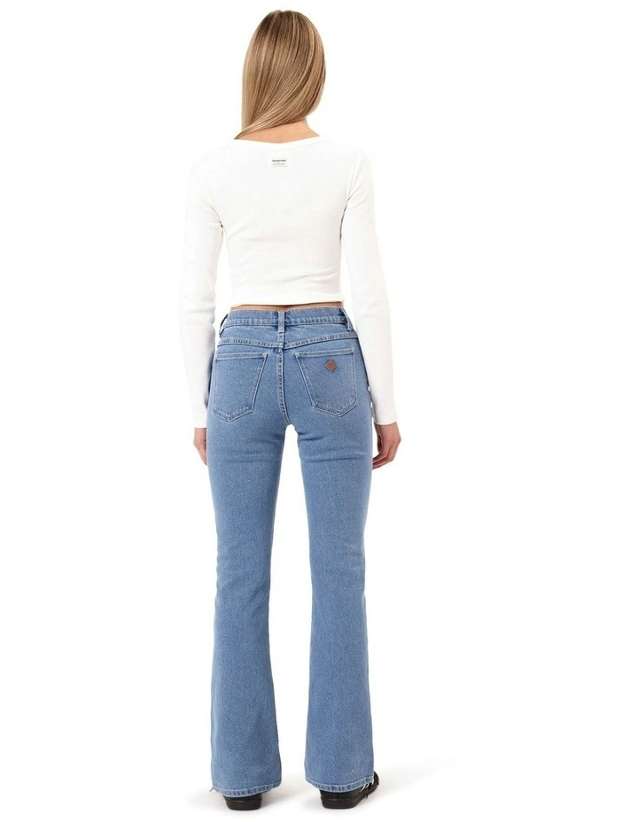 95 Boot Jeans in Aria image 2