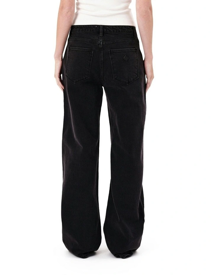 95 Mid Baggy Petite Heidi Jeans in Black image 2