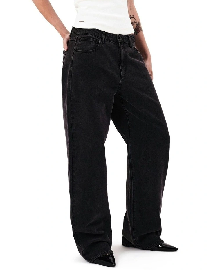 95 Mid Baggy Petite Heidi Jeans in Black image 3