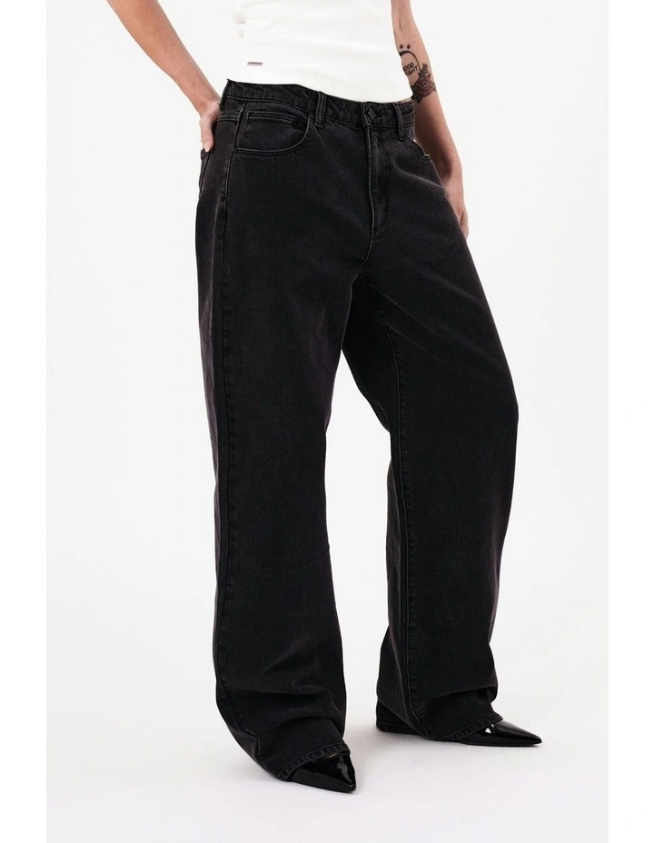 95 Mid Baggy Petite Heidi Jeans in Black image 5